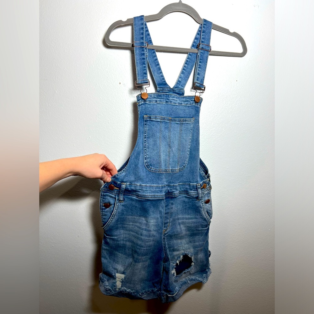 STSBlue Nordstrom brand short overalls with pockets size 7